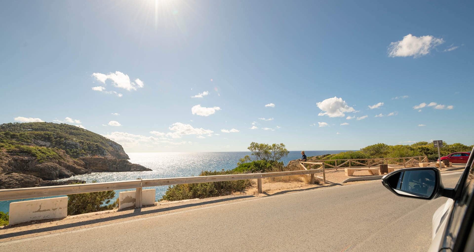 Voiture roulant en bord de mer