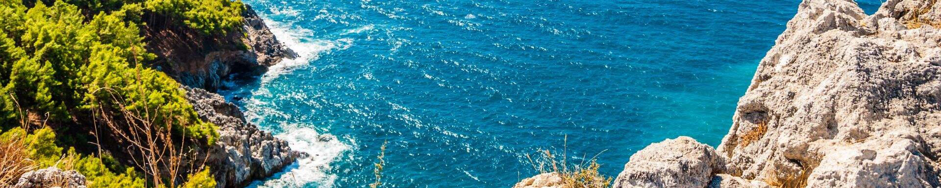 Falaises et bord de mer, Alanya, Turquie